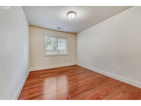 9818 SE Clatsop Street Portland OR 97266