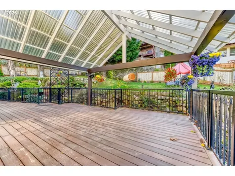 9818 SE Clatsop Street Portland OR 97266
