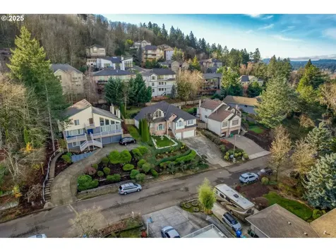 9818 SE Clatsop Street Portland OR 97266