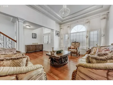 9818 SE Clatsop Street Portland OR 97266