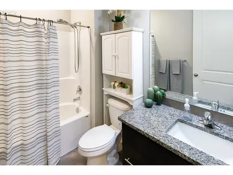 10705 NE 99th Avenue Vancouver WA 98662