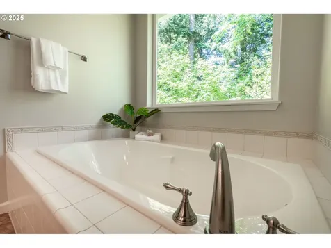 9614 NW Durrett Street Portland OR 97229