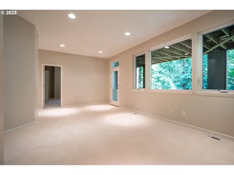 9614 NW Durrett Street Portland OR 97229