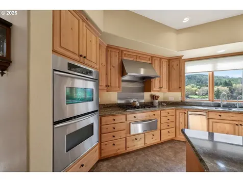 130 Stengar Lane Roseburg OR 97471