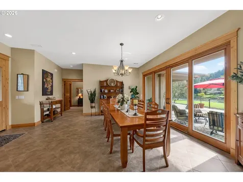 130 Stengar Lane Roseburg OR 97471