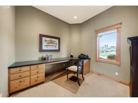 130 Stengar Lane Roseburg OR 97471