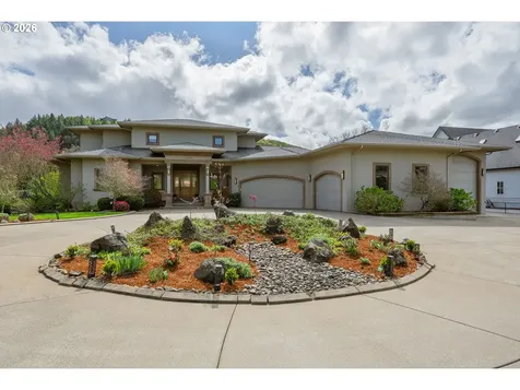 130 Stengar Lane Roseburg OR 97471