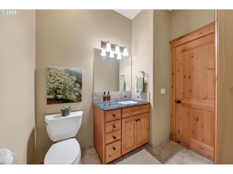 130 Stengar Lane Roseburg OR 97471