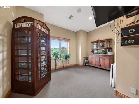 130 Stengar Lane Roseburg OR 97471