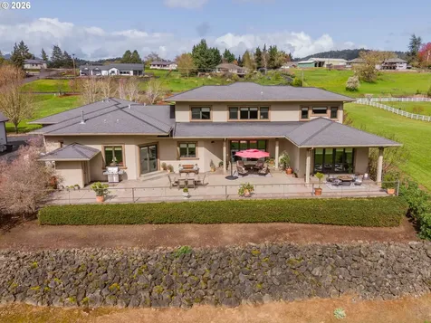 130 Stengar Lane Roseburg OR 97471