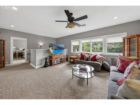 130 Stengar Lane Roseburg OR 97471