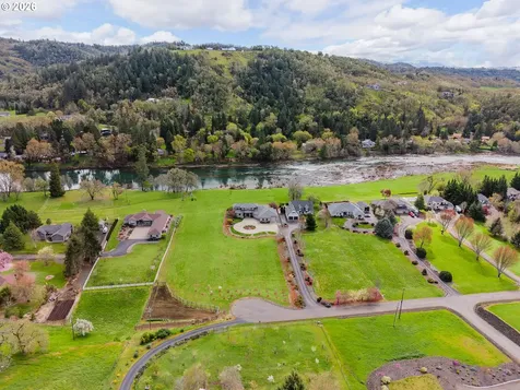 130 Stengar Lane Roseburg OR 97471