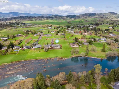 130 Stengar Lane Roseburg OR 97471