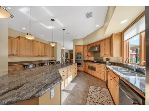 130 Stengar Lane Roseburg OR 97471