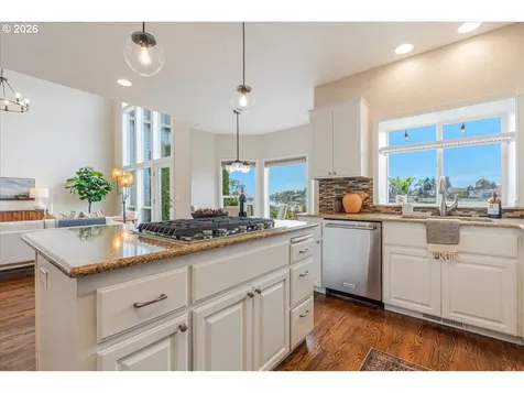 21157 NE Shore Drive Fairview OR 97024