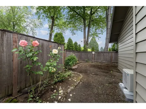 11341 SW Springwood Drive Portland OR 97223