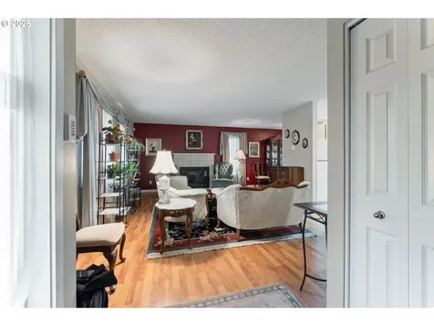 11341 SW Springwood Drive Portland OR 97223