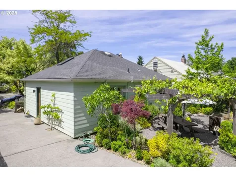 6814 N Wall Avenue Portland OR 97203