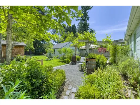 6814 N Wall Avenue Portland OR 97203