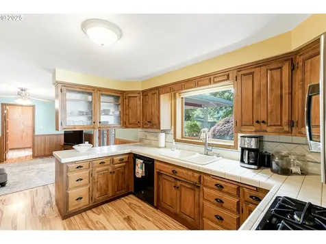 4588 Ward Drive NE Salem OR 97305