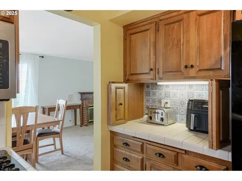 4588 Ward Drive NE Salem OR 97305