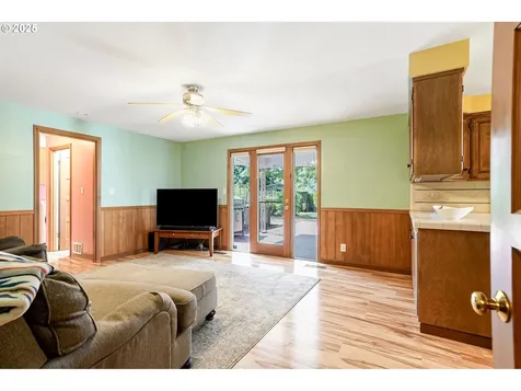 4588 Ward Drive NE Salem OR 97305