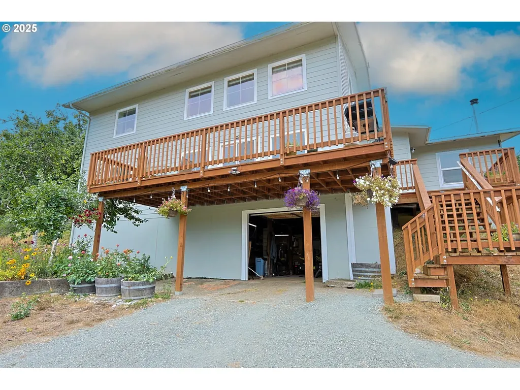 58894 Old Railroad Grade Road Coquille OR 97423