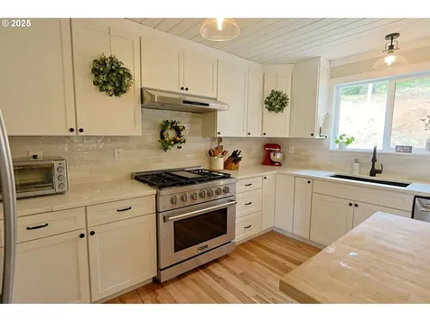 58894 Old Railroad Grade Road Coquille OR 97423