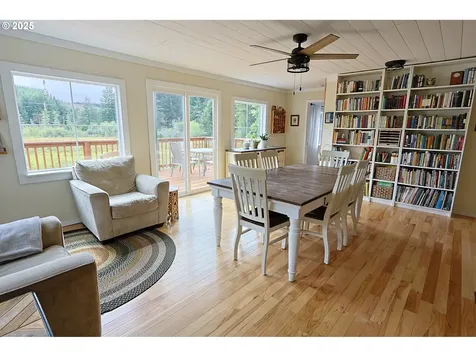 58894 Old Railroad Grade Road Coquille OR 97423
