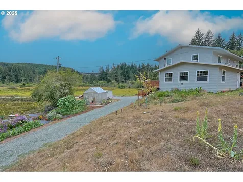 58894 Old Railroad Grade Road Coquille OR 97423