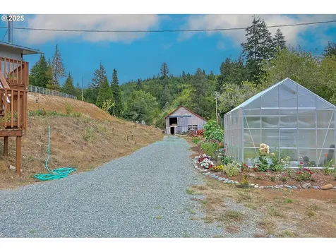 58894 Old Railroad Grade Road Coquille OR 97423