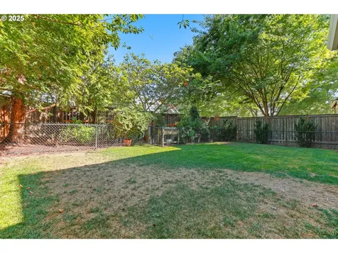 4925 E Masters Drive Newberg OR 97132