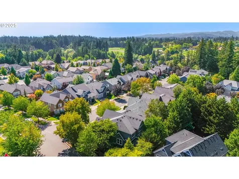 4925 E Masters Drive Newberg OR 97132