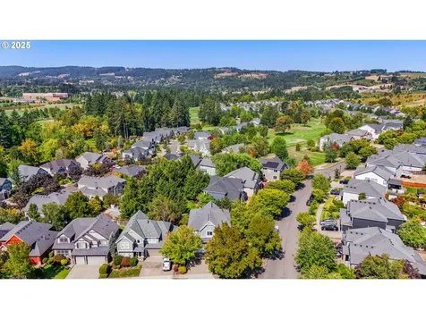 4925 E Masters Drive Newberg OR 97132