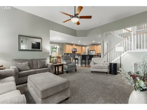 4925 E Masters Drive Newberg OR 97132