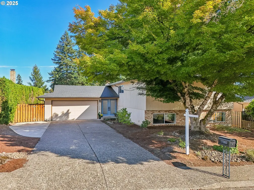17900 Monticello Drive Gladstone OR 97027