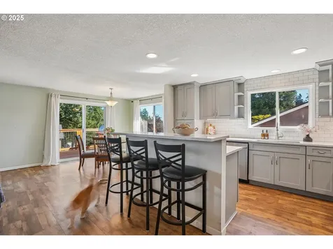 17900 Monticello Drive Gladstone OR 97027