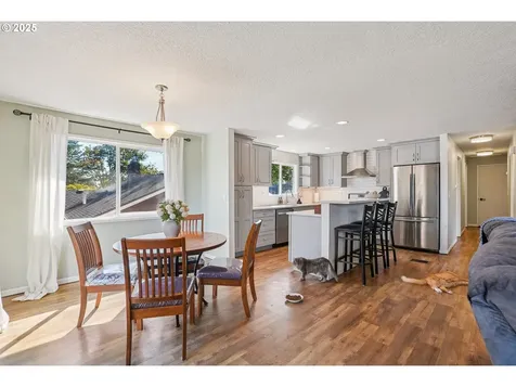 17900 Monticello Drive Gladstone OR 97027