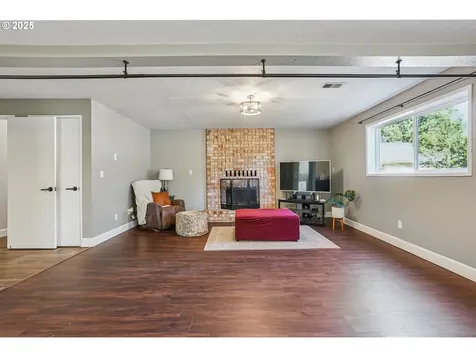 17900 Monticello Drive Gladstone OR 97027