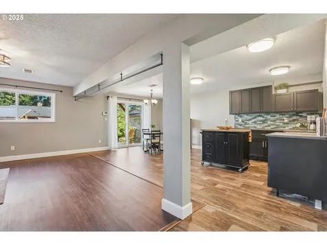 17900 Monticello Drive Gladstone OR 97027