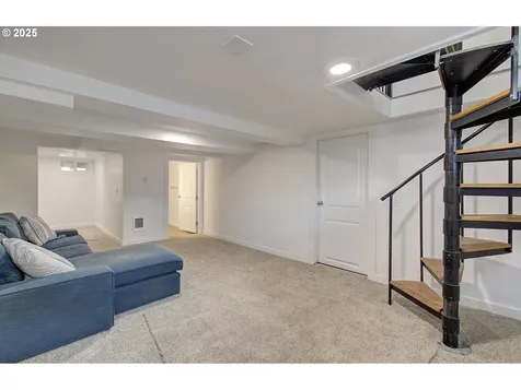1012 6th Street Washougal WA 98671