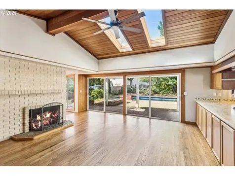 215 SW Towle Avenue Gresham OR 97080