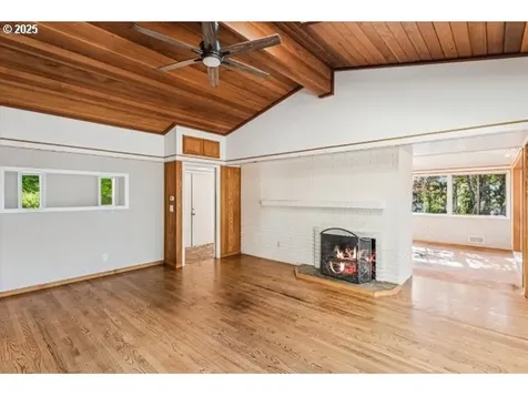 215 SW Towle Avenue Gresham OR 97080