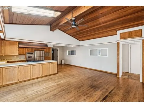 215 SW Towle Avenue Gresham OR 97080