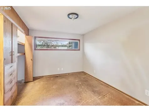 215 SW Towle Avenue Gresham OR 97080