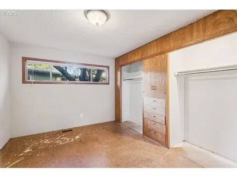 215 SW Towle Avenue Gresham OR 97080