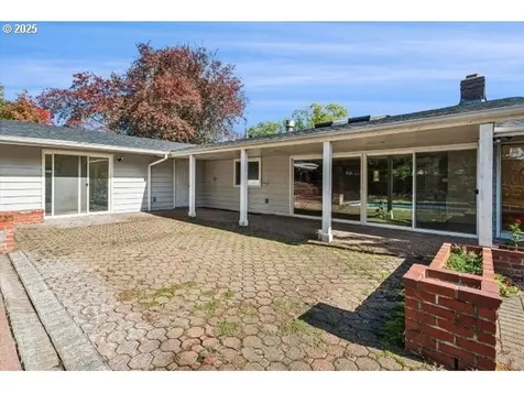 215 SW Towle Avenue Gresham OR 97080