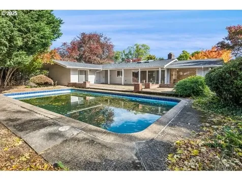215 SW Towle Avenue Gresham OR 97080