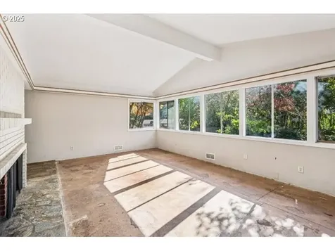 215 SW Towle Avenue Gresham OR 97080