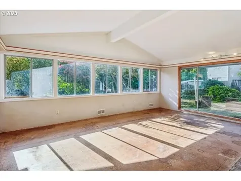 215 SW Towle Avenue Gresham OR 97080